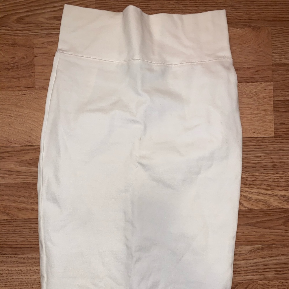 White, cotton, pencil skirt